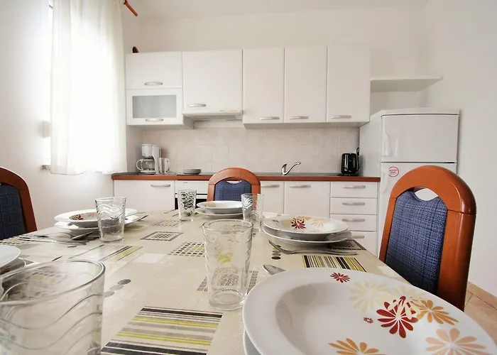 Apartman Bilic With Balcony