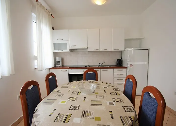 Bilic With Balcony Apartman *