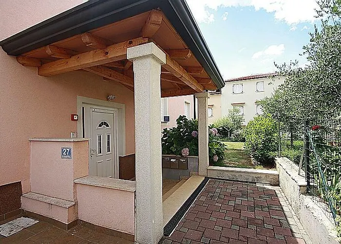 Bilic With Balcony Apartman