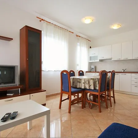 Bilic With Balcony Apartament *